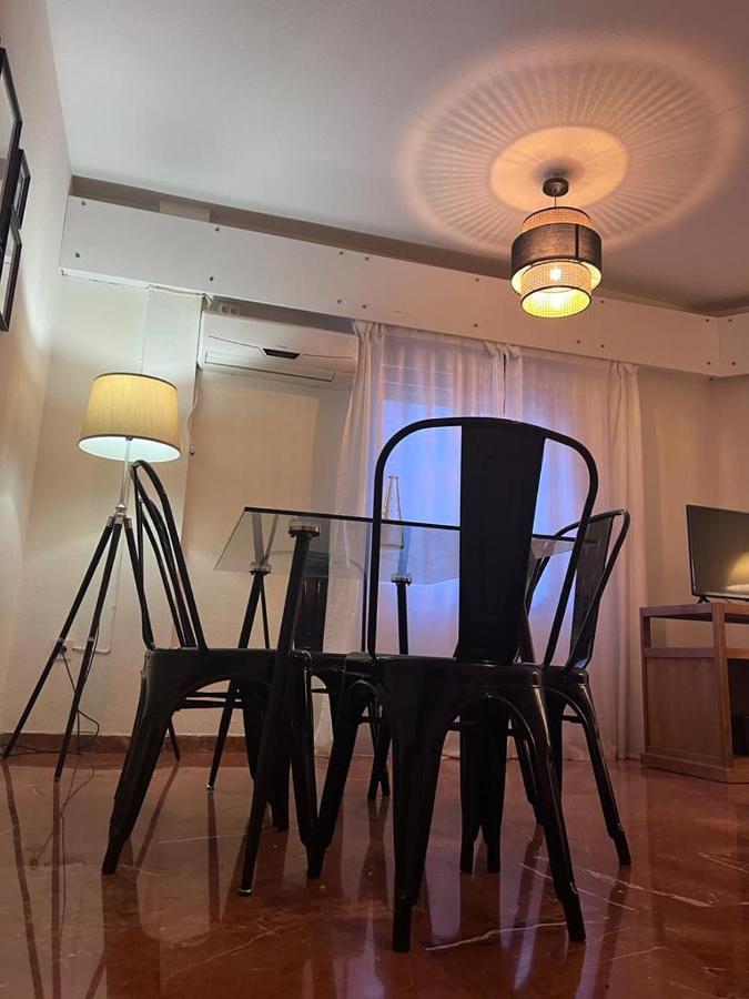 סביליה Apartamento Turistico R. Gonzalez Abreu מראה חיצוני תמונה